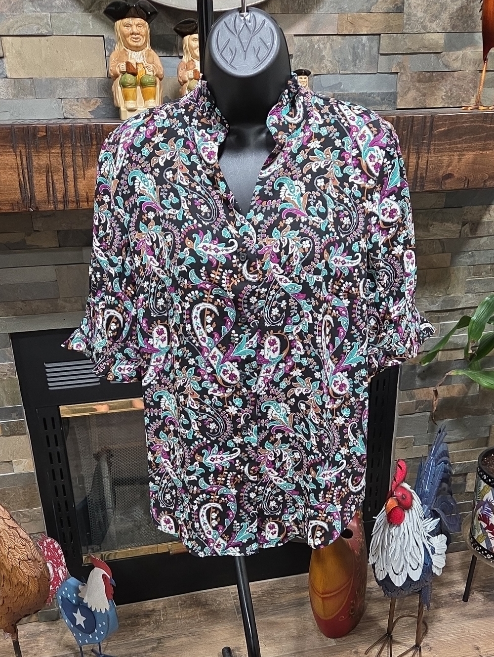 Ann Tavlor ruffle collar floral shirt